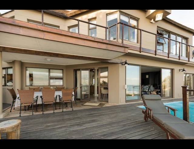 4 BEDROOM HOUSE FOR SALE IN WILDERNESS